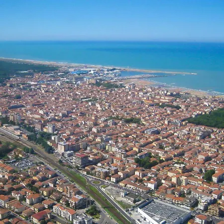 Lungomare By Interhome * Viareggio